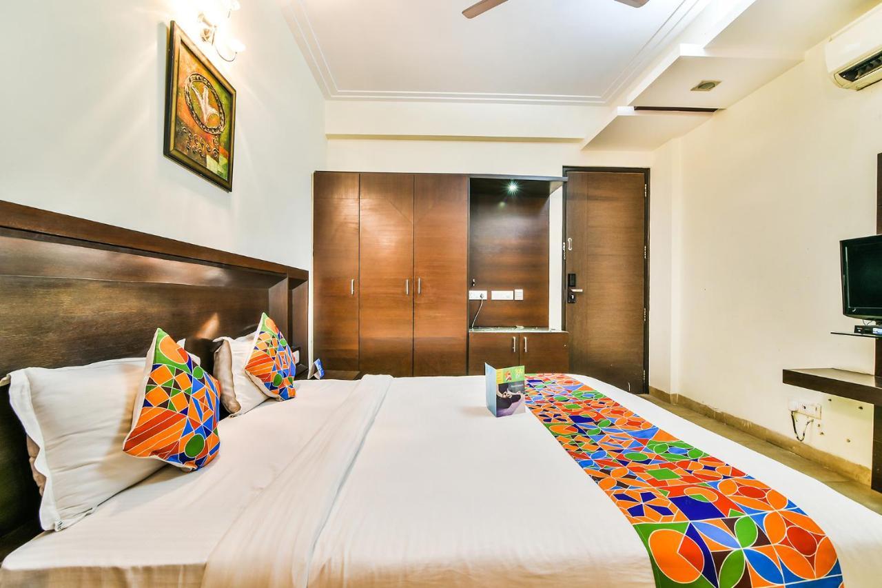Fabhotel Oasis Dlf Phase 3 Ґурґаон Екстер'єр фото