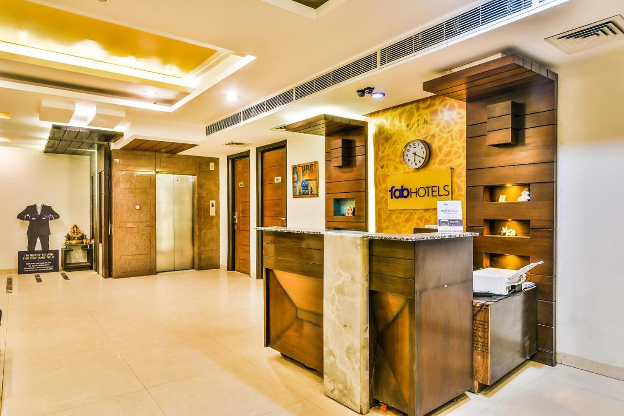 Fabhotel Oasis Dlf Phase 3 Ґурґаон Екстер'єр фото
